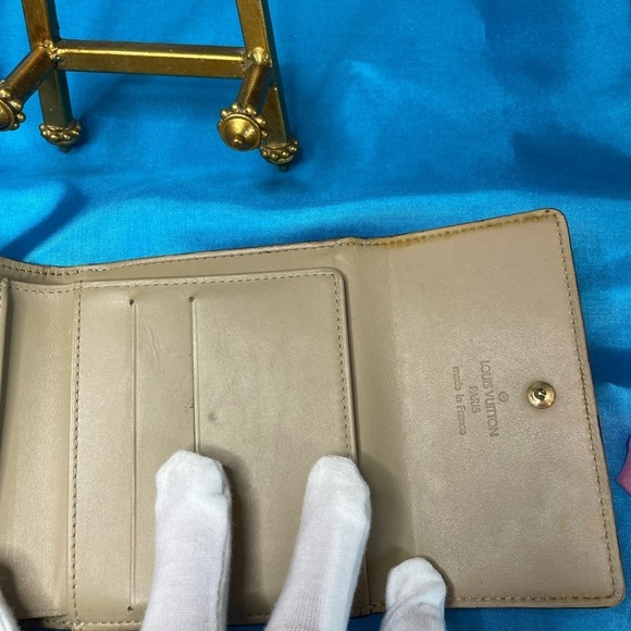 Louis Vuitton Carte de Visite Amber Red Vernis Trifold Women's Wallet EUC - Picture 5 of 13